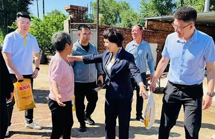 赤峰市腫瘤醫院（赤峰學院第二附屬醫院）開展七一慰問、義診活動